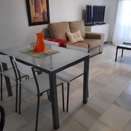 Puerto De La Duquesa Beach Apartment Castillo de Sabinillas Bagian luar foto